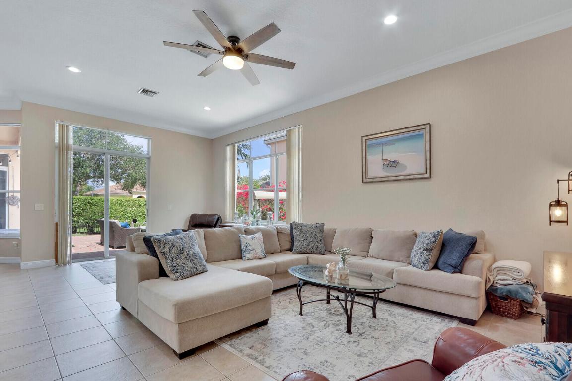 RIVERSIDE OAKS - Residential