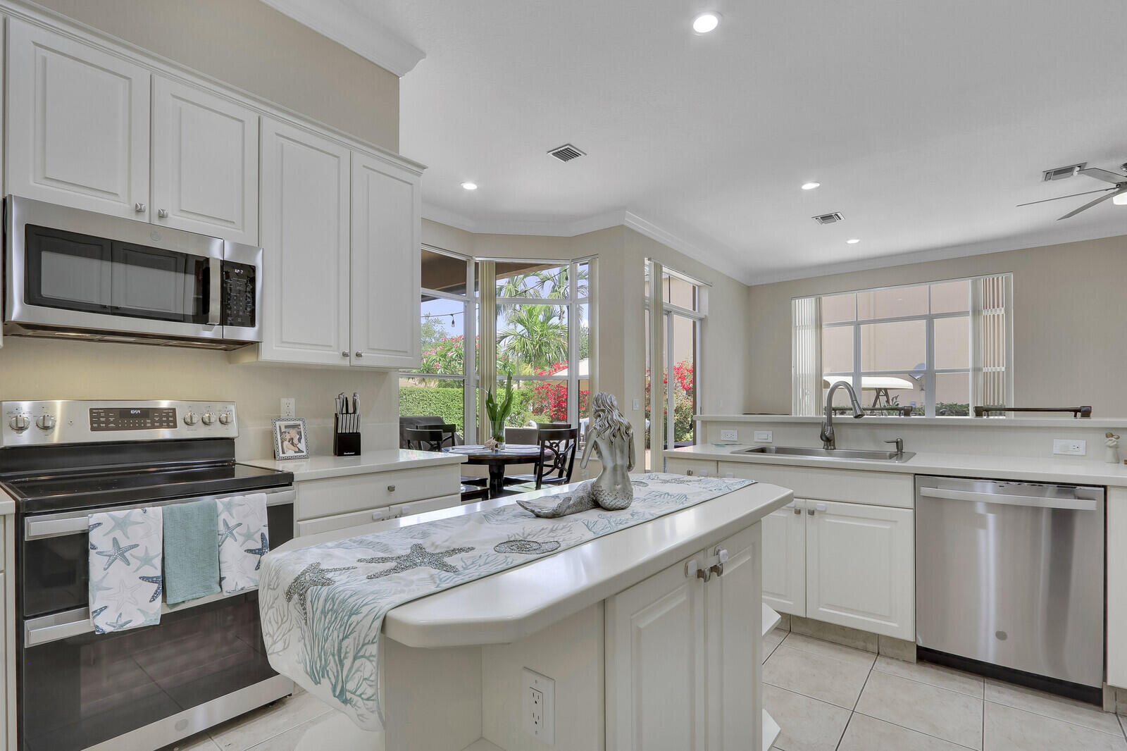 RIVERSIDE OAKS - Residential