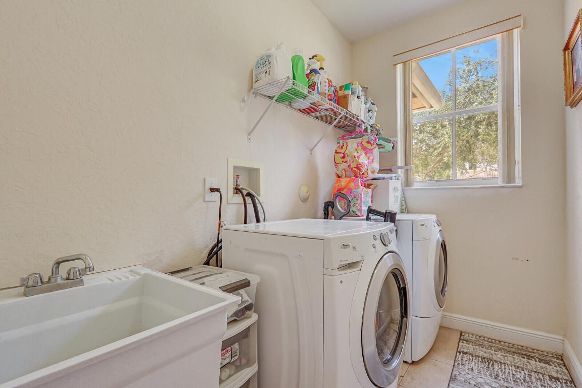 RIVERSIDE OAKS - Residential