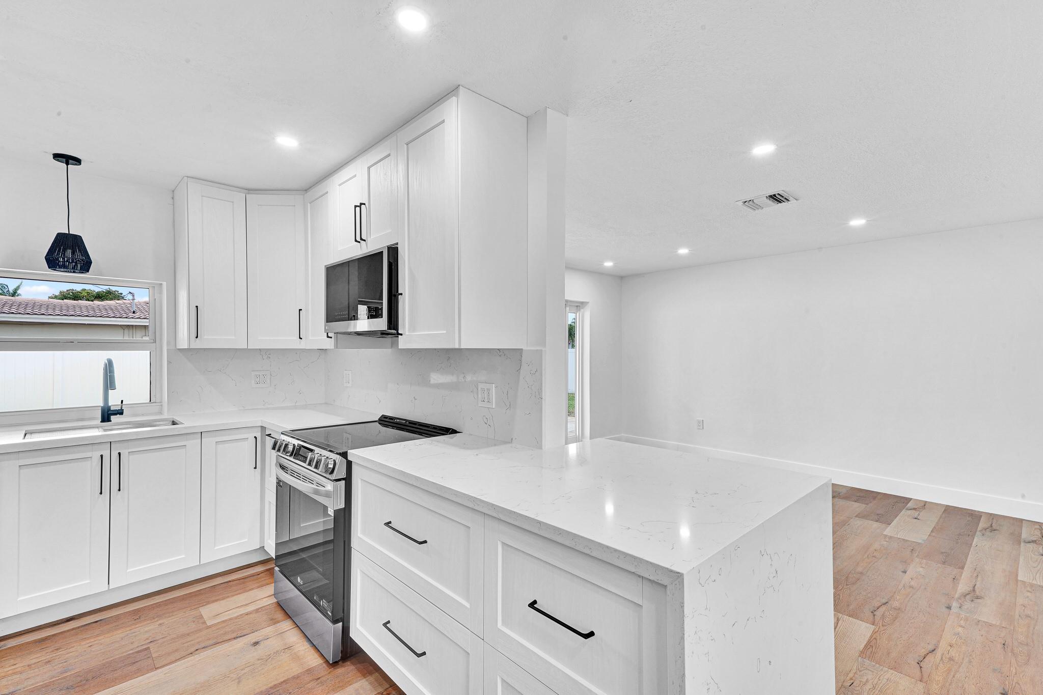8101 NW 12th St