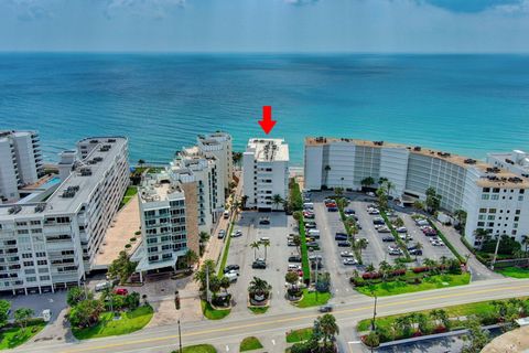 A home in South Palm Beach