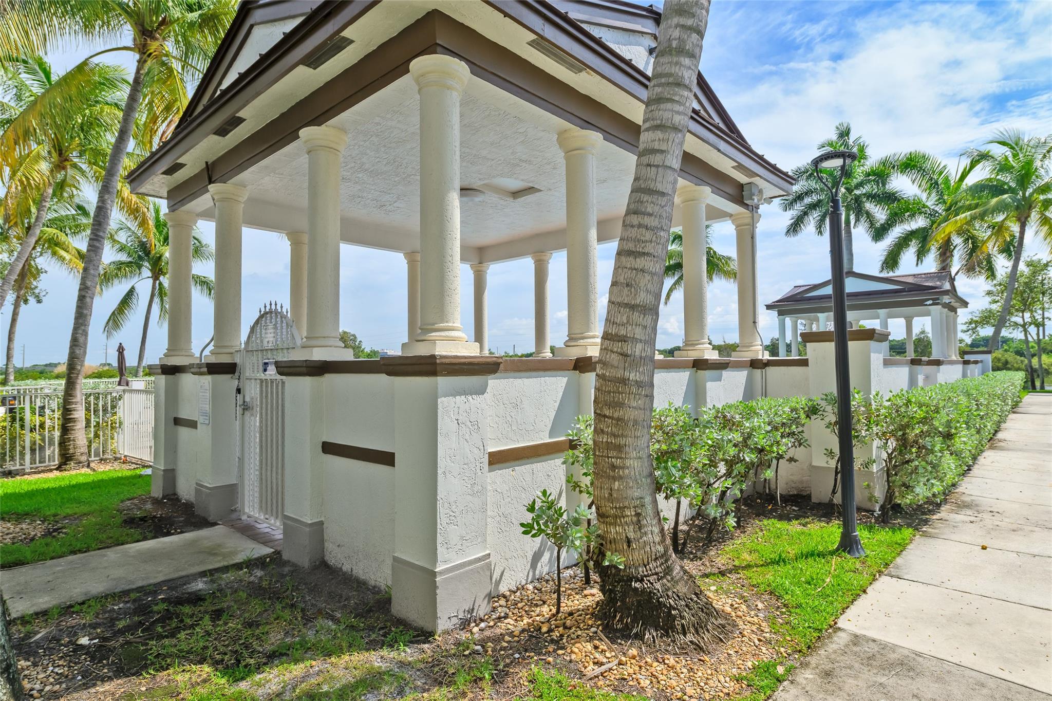 COURTYARDS AT NAUTICA - Residential Lease