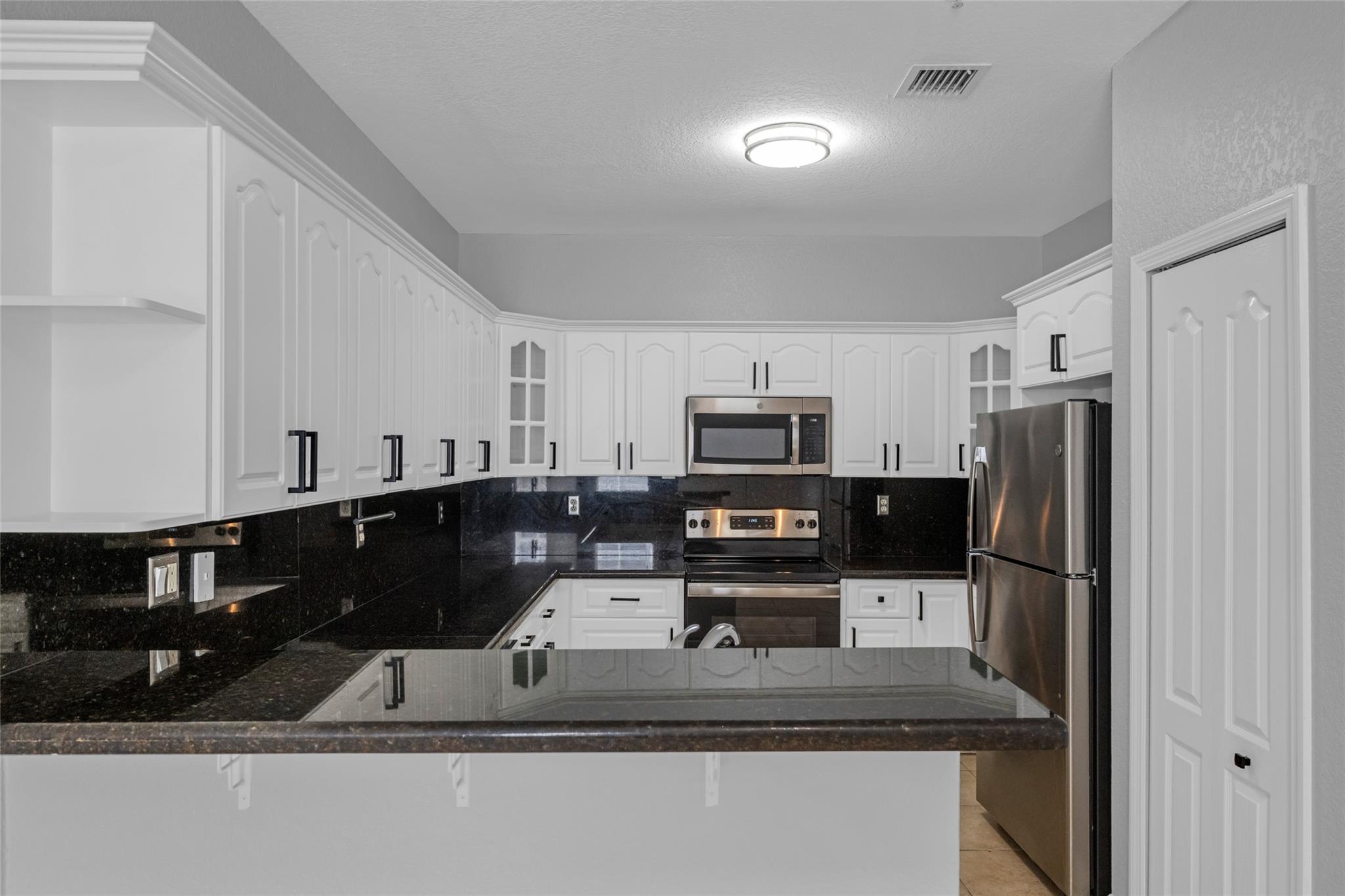 COURTYARDS AT NAUTICA - Residential Lease