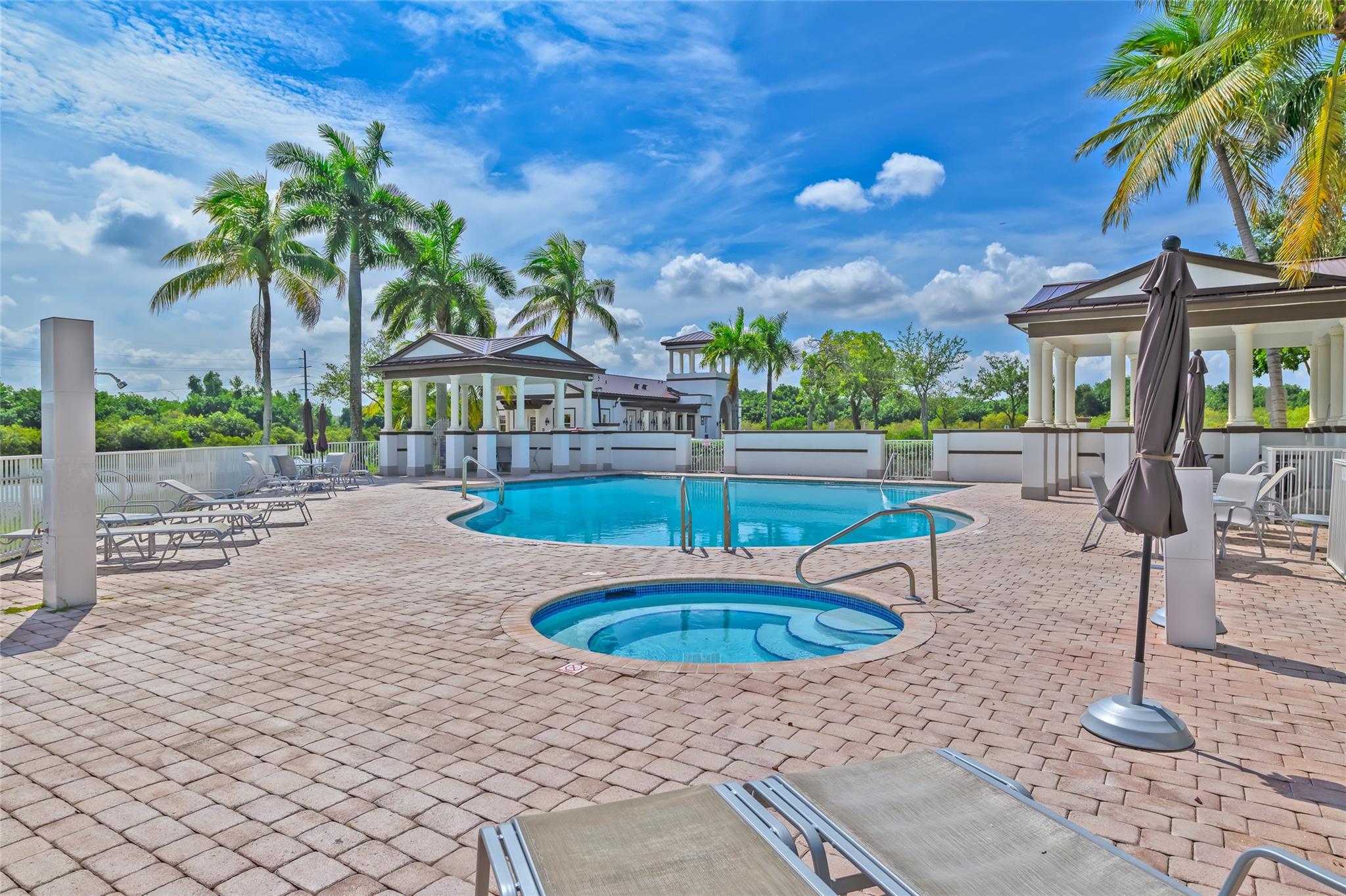 COURTYARDS AT NAUTICA - Residential Lease