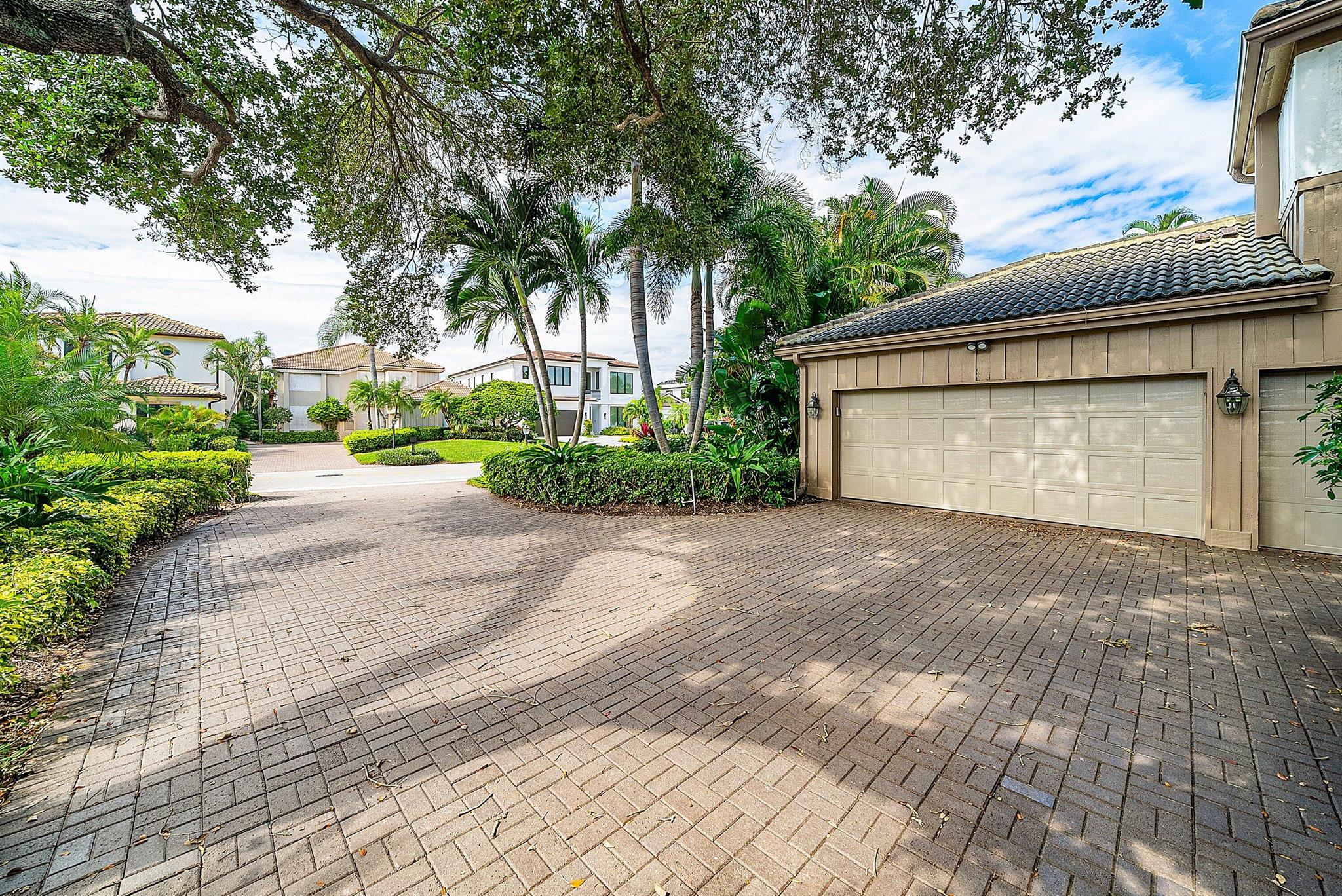 FRENCHMANS CREEK - Residential