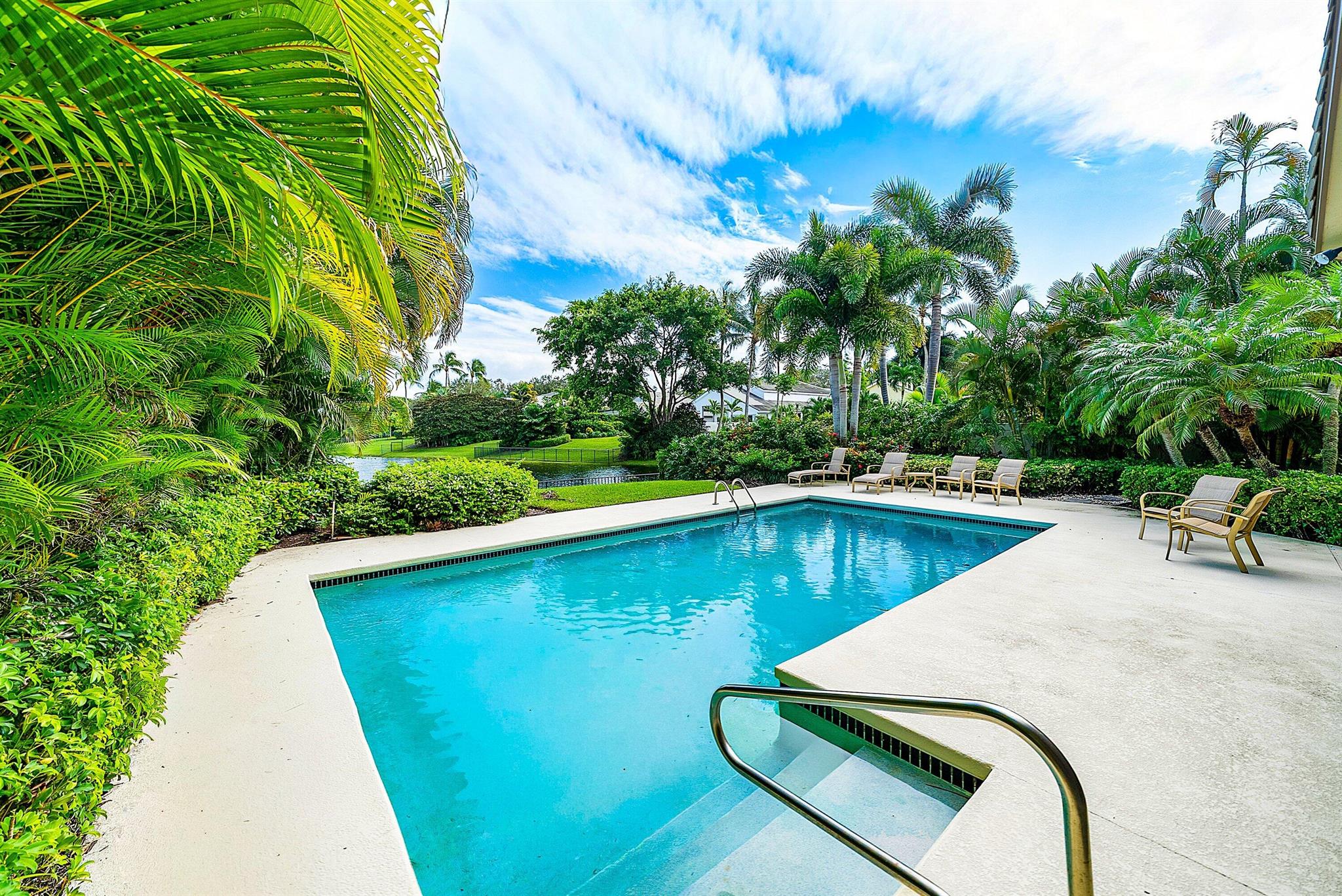 FRENCHMANS CREEK - Residential