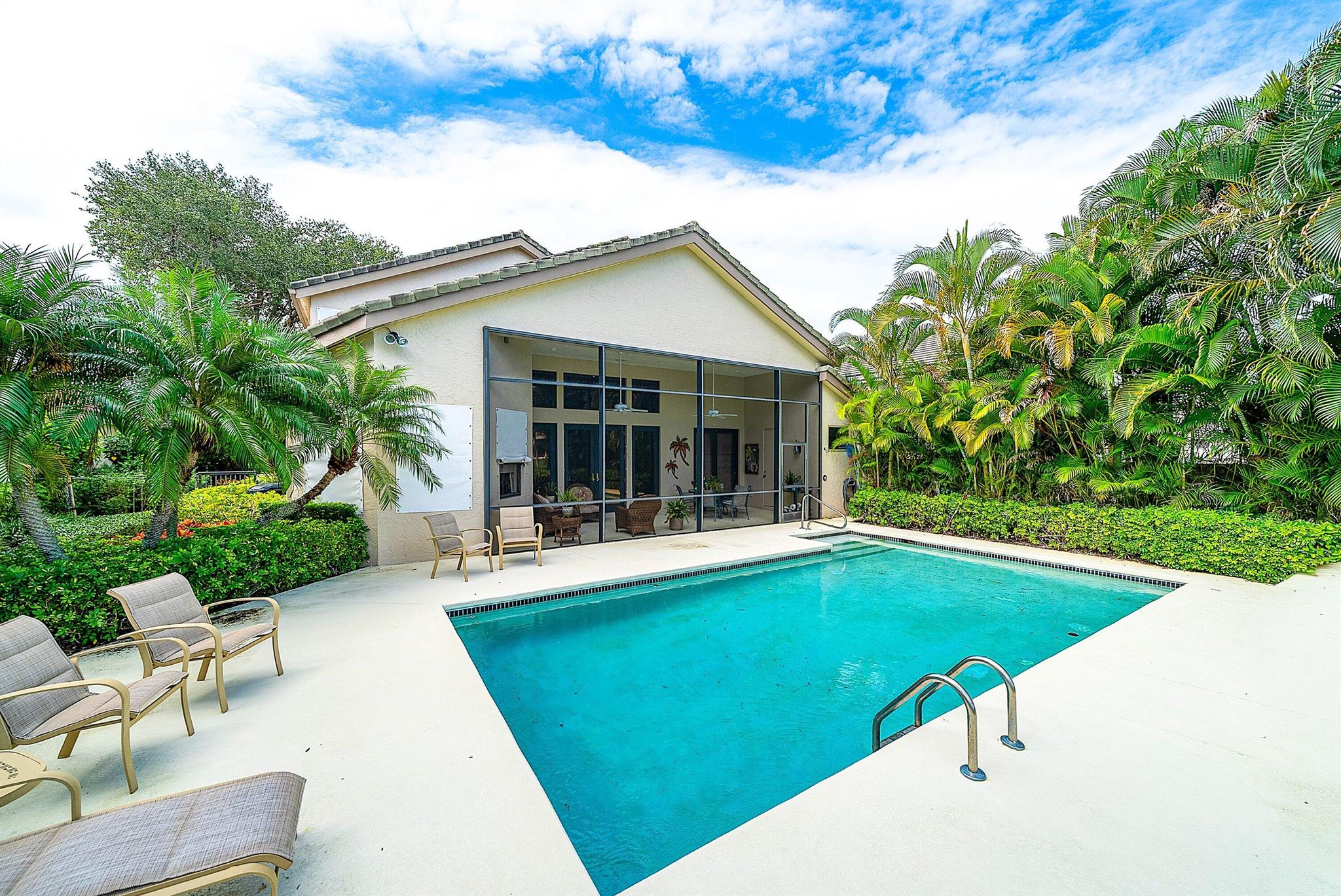 FRENCHMANS CREEK - Residential