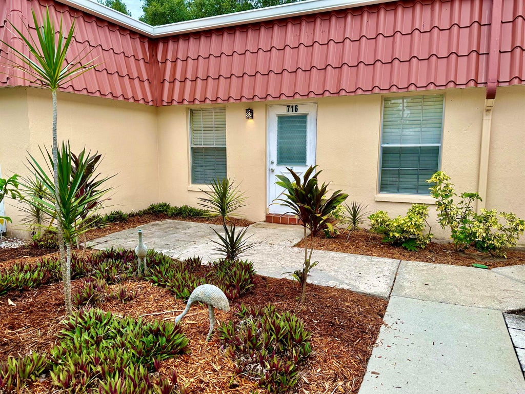 Photo of 716 Nantucket Circle, Lake Worth, FL 33467 (MLS # R10902716)