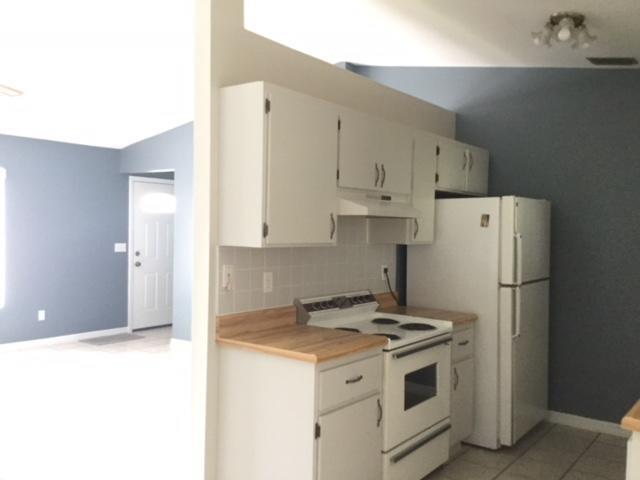 LAKEWOOD PARK UNIT 12 - Residential Lease