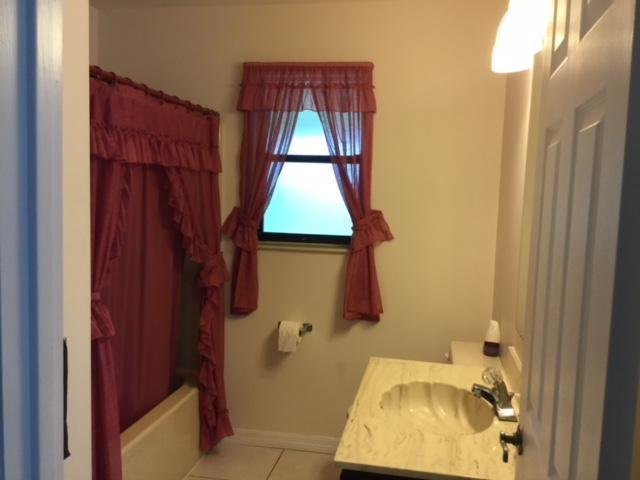 LAKEWOOD PARK UNIT 12 - Residential Lease