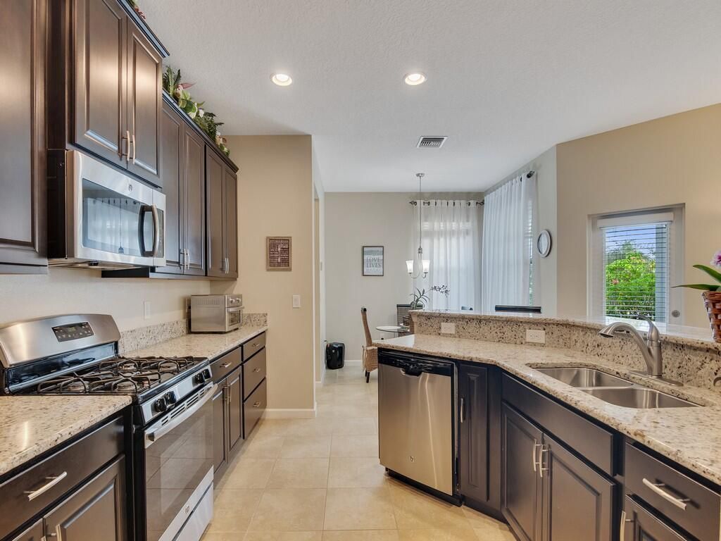 Photo of 1425 Bunker Court, Vero Beach, FL 32966 (MLS # B26027028)
