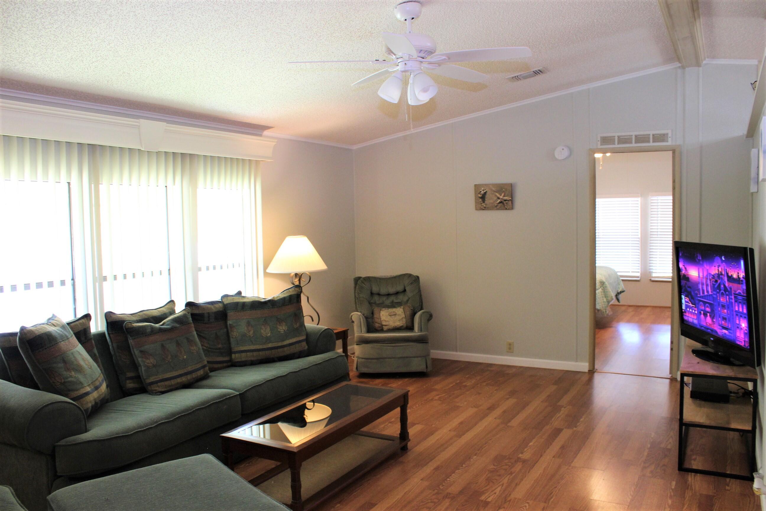 721 Oleander Circle