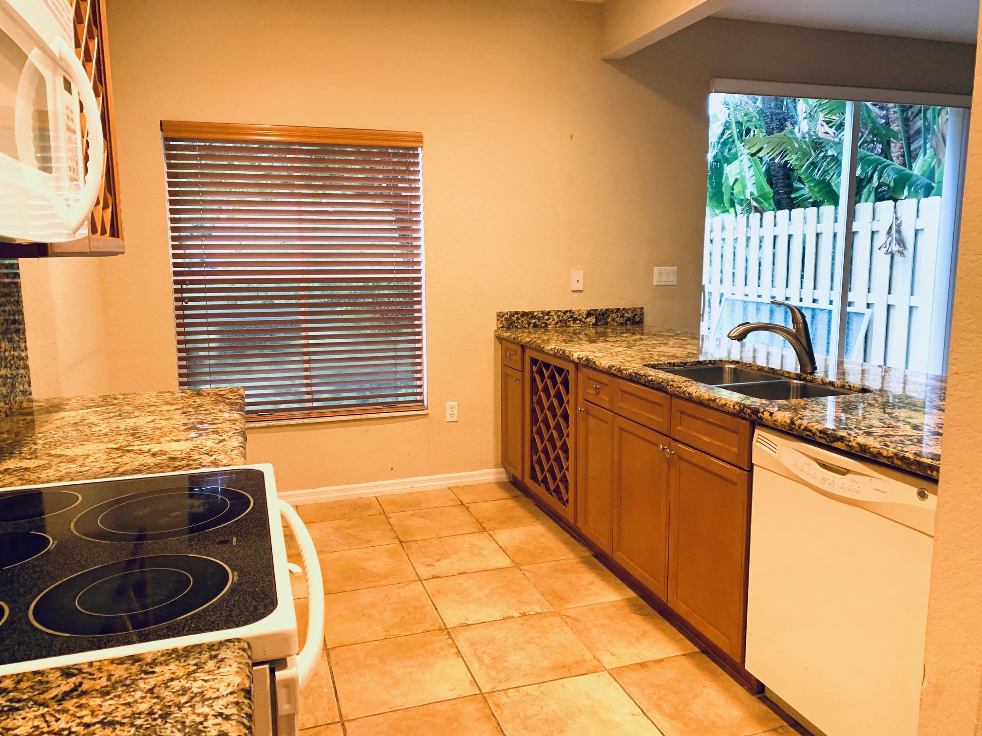 MONTEREY BAY PUD - Residential Lease