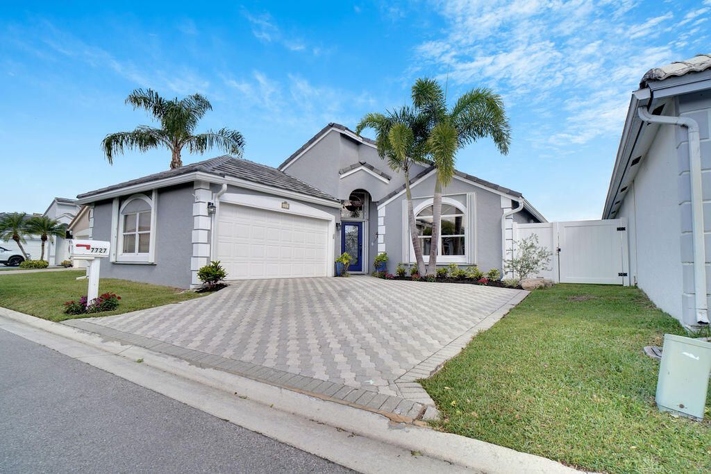 Photo of 7727 Great Glen Circle, Delray Beach, FL 33446 (MLS # F10552879)