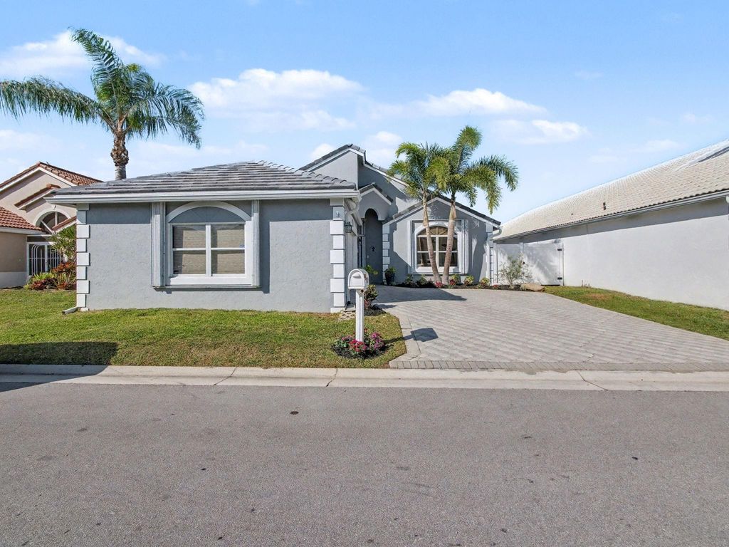 Photo of 7727 Great Glen Circle, Delray Beach, FL 33446 (MLS # F10552879)