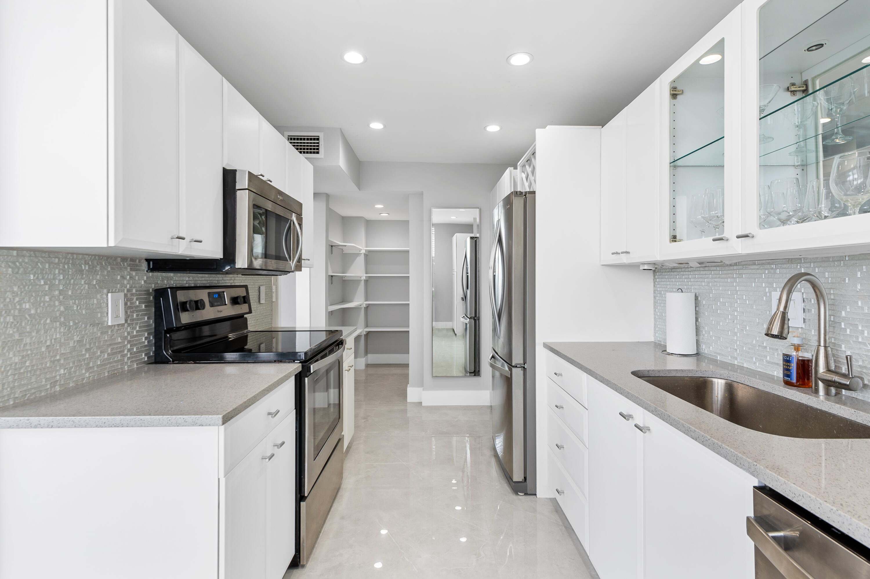 SUNRISE EAST CONDO - Residential Lease
