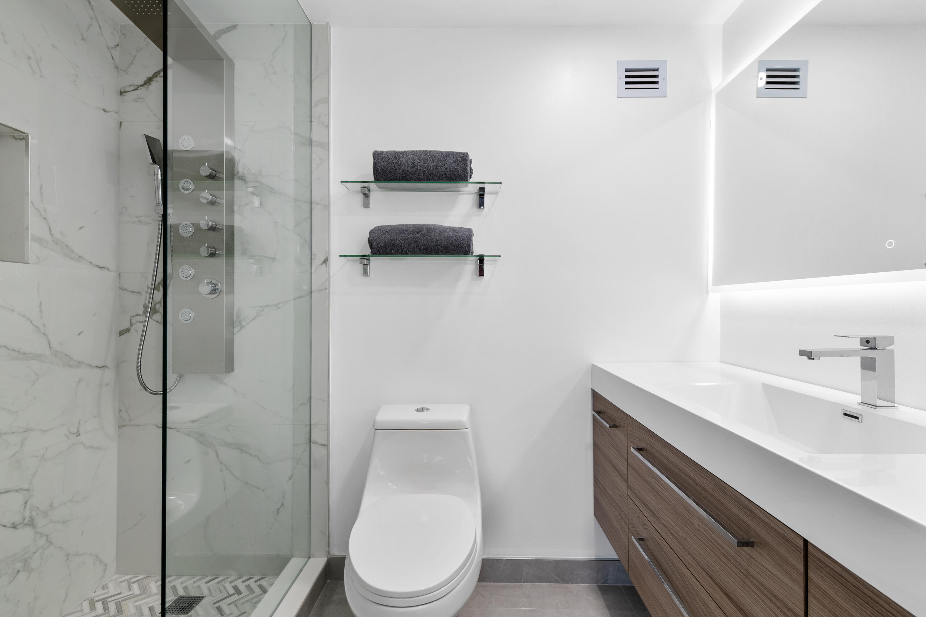 SUNRISE EAST CONDO - Residential Lease