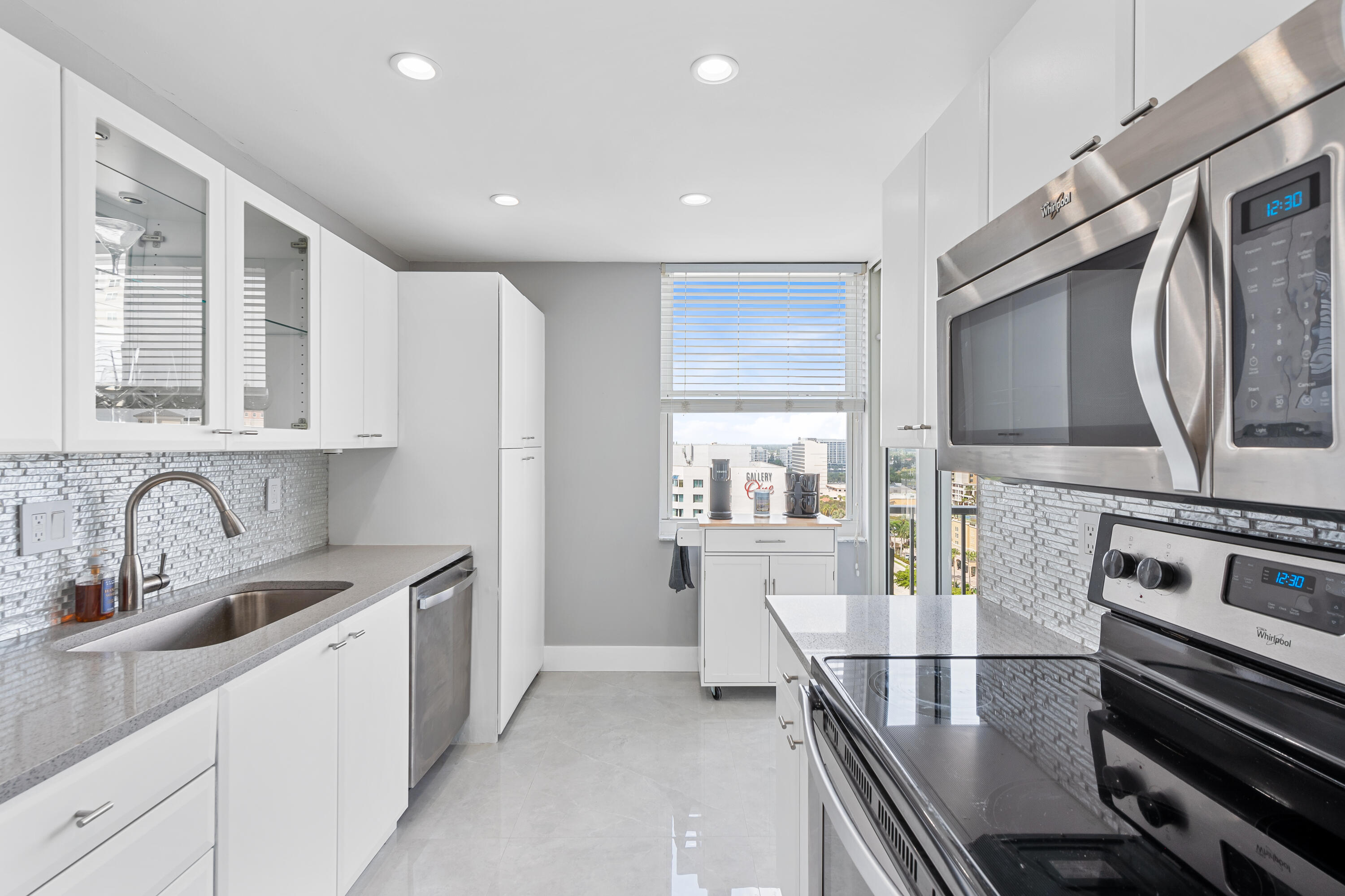 SUNRISE EAST CONDO - Residential Lease