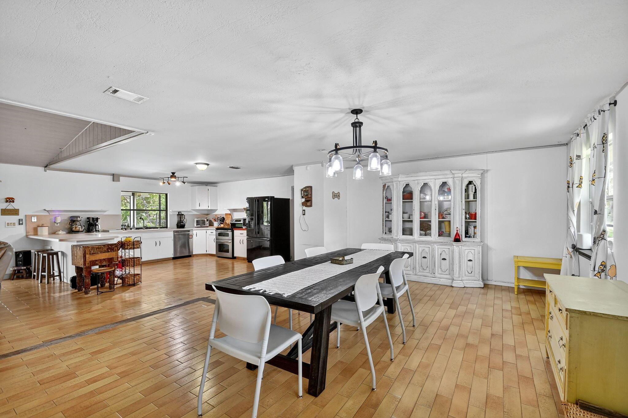 PALM BEACH RANCHETTES - Residential