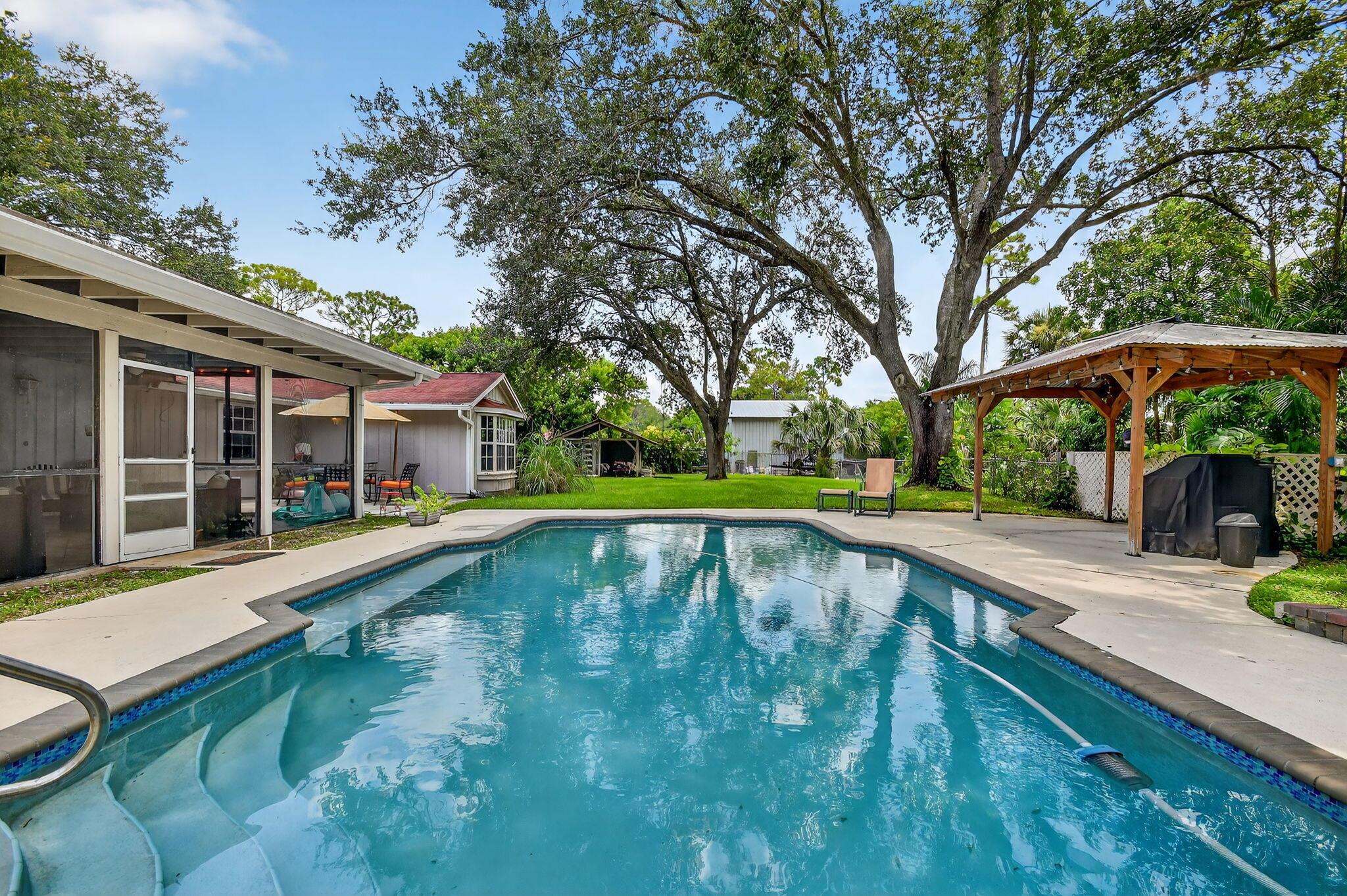 PALM BEACH RANCHETTES - Residential