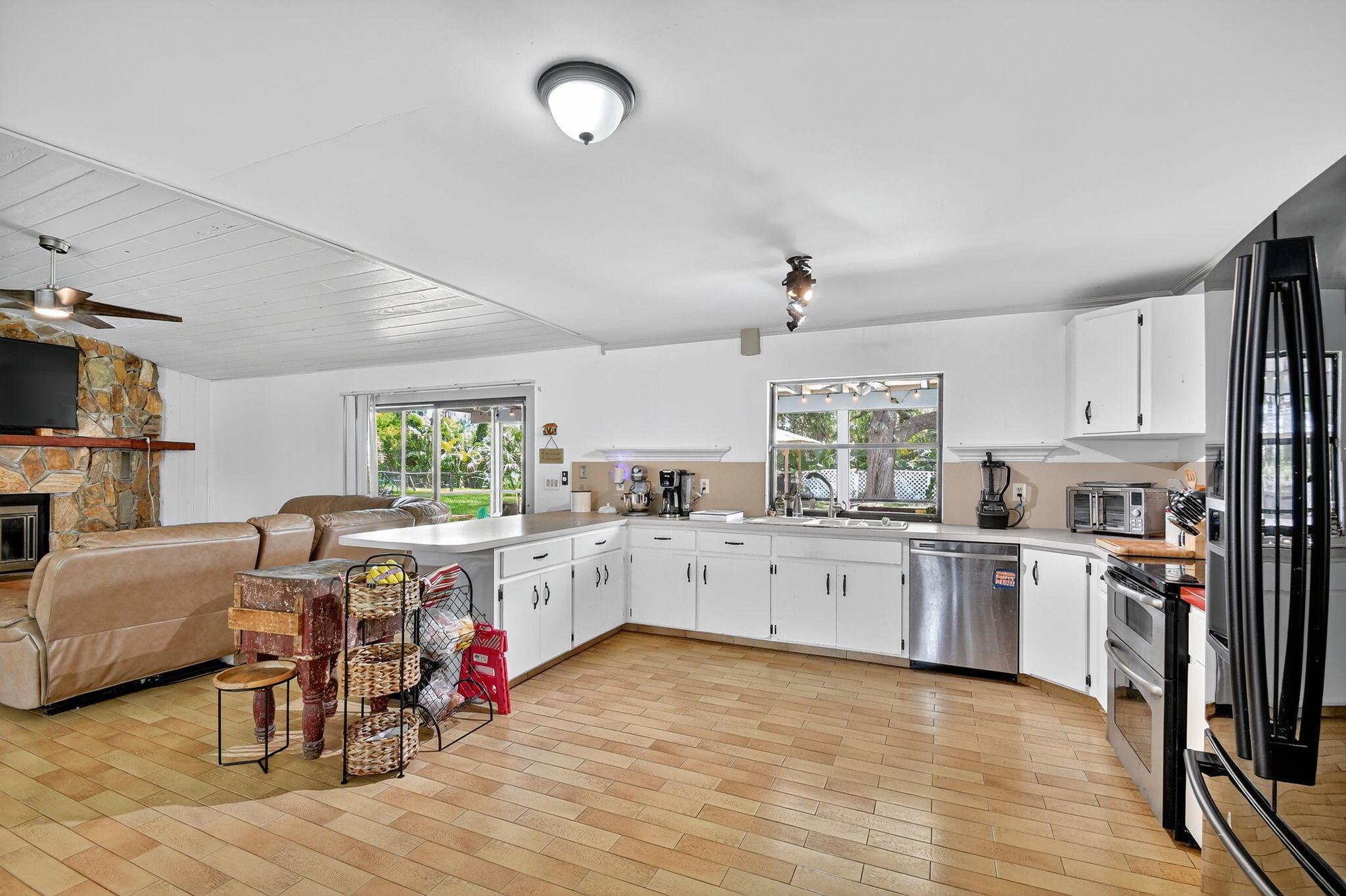 PALM BEACH RANCHETTES - Residential