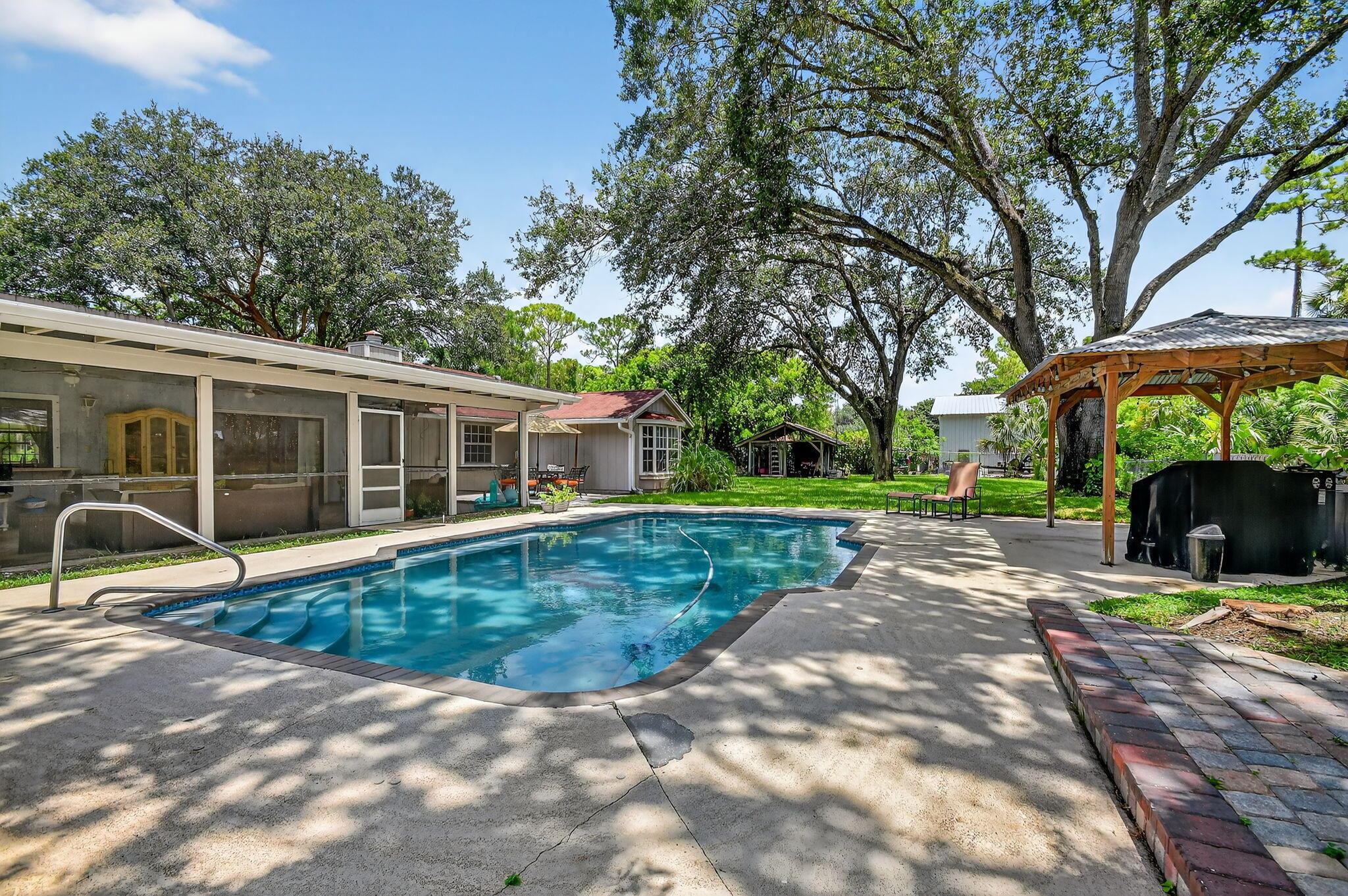 PALM BEACH RANCHETTES - Residential