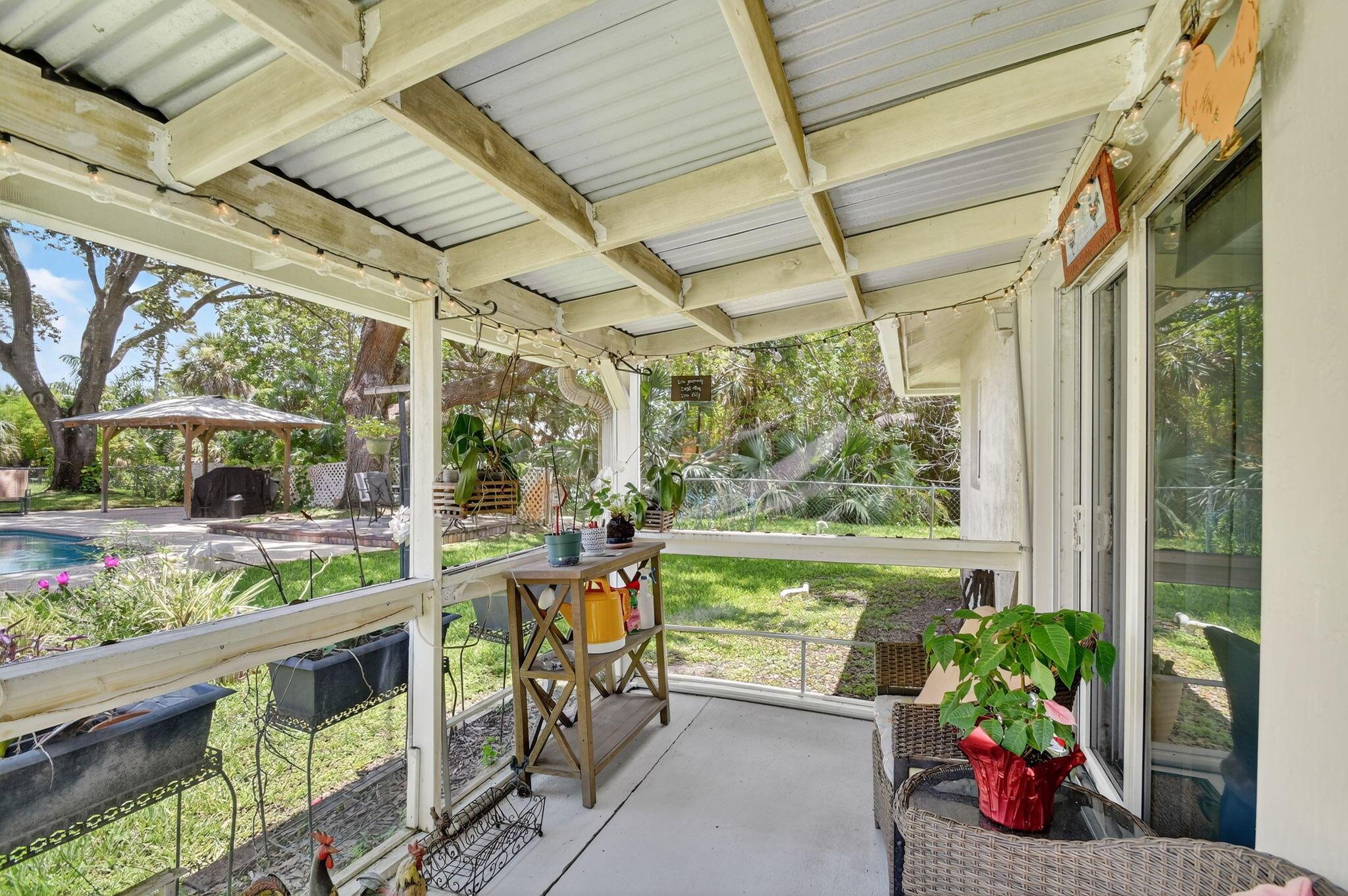 PALM BEACH RANCHETTES - Residential