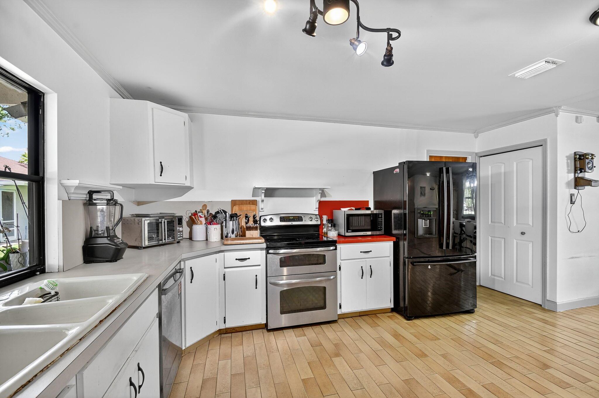 PALM BEACH RANCHETTES - Residential