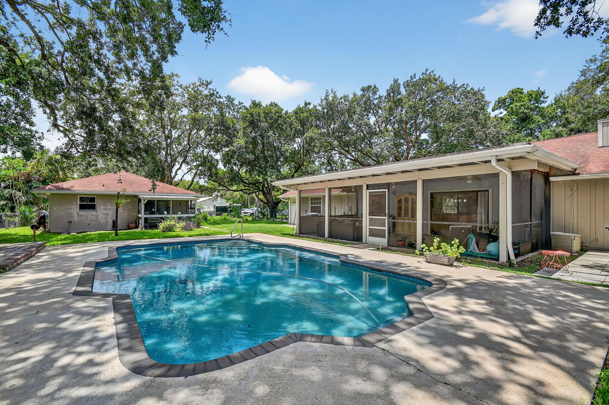 PALM BEACH RANCHETTES - Residential