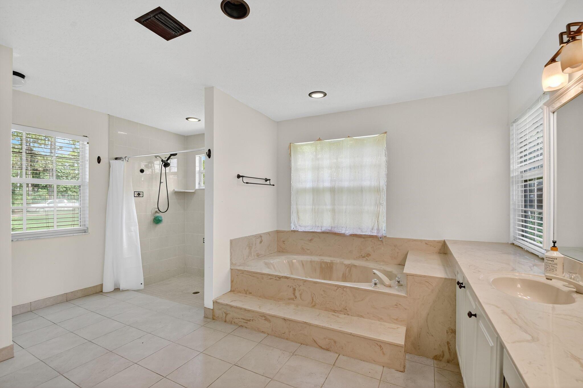 PALM BEACH RANCHETTES - Residential