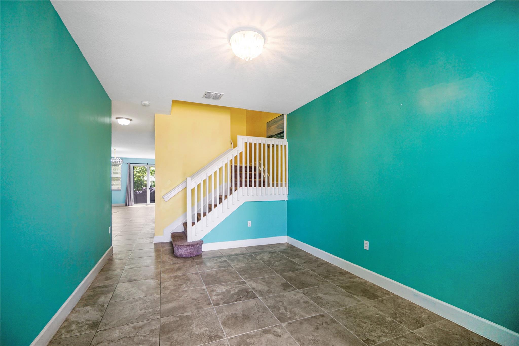 4736 NW 48th Ter
