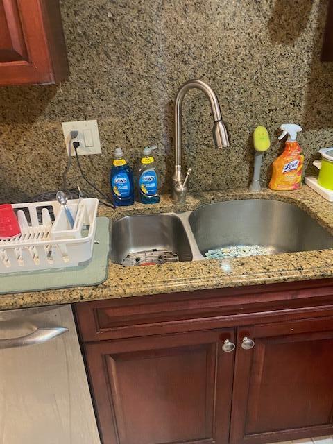 CAPTAINS WALK CONDO - Residential Lease