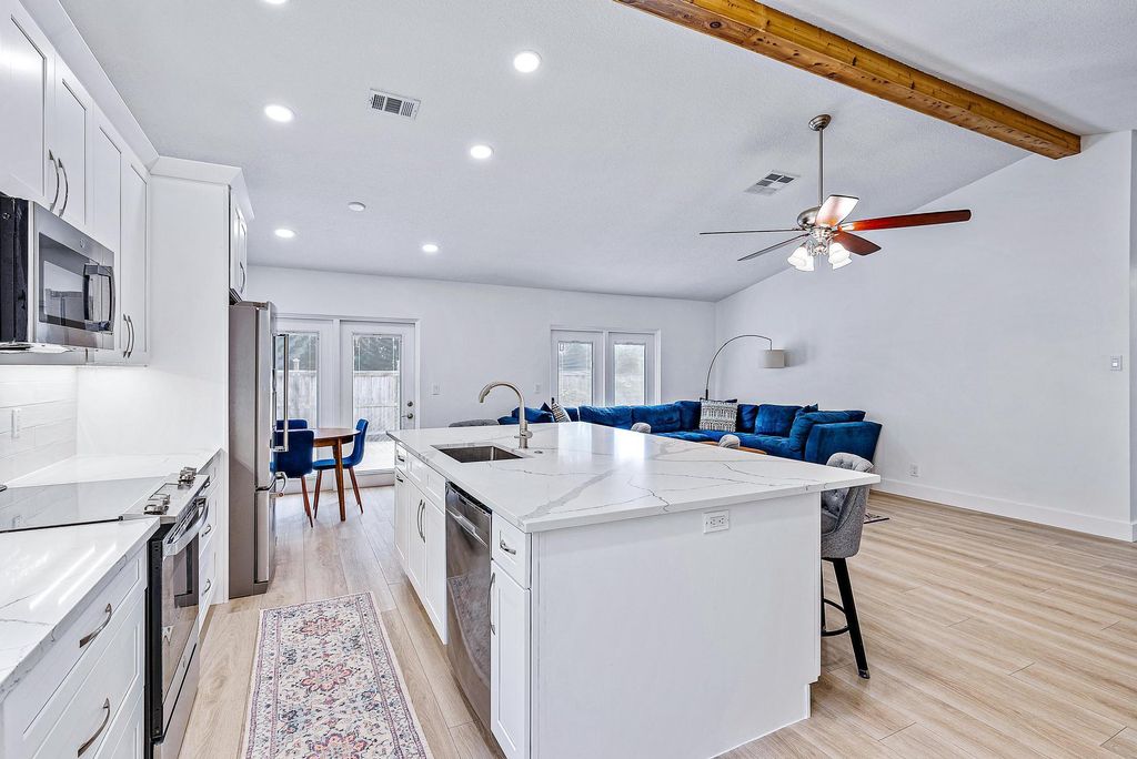 Photo of 162 Greentree Circle, Jupiter, FL 33458 (MLS # R10979652)