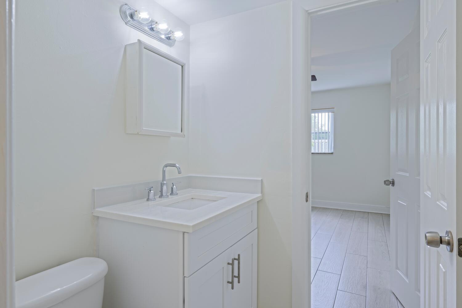 APARTMENTS AT TIMBERLAKE - Residential Lease