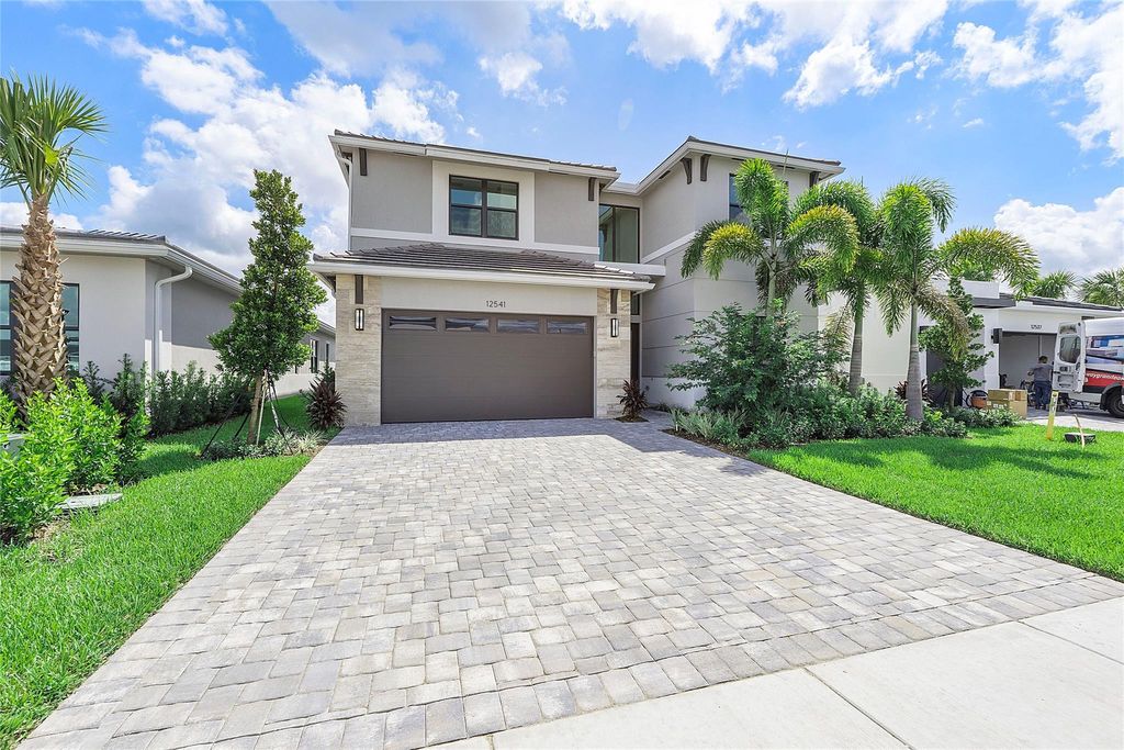 Photo of 12541 Solana Bay Circle, Palm Beach Gardens, FL 33412 (MLS # F10436824)