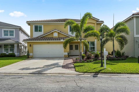 Featured picture for the property R10719686