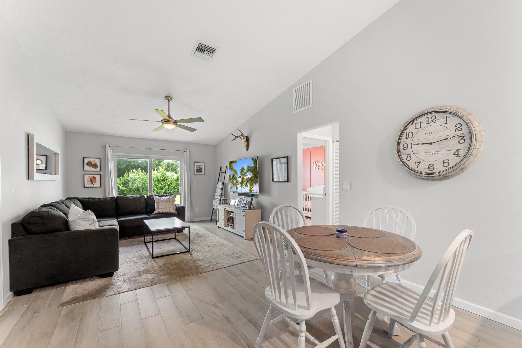 2919 SE Cypress Street, Stuart, FL, 34997/$415,000 4 2919 SE Cypress Street