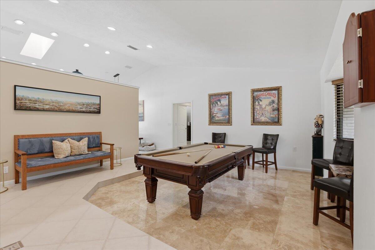 11299 NW 10th Manor