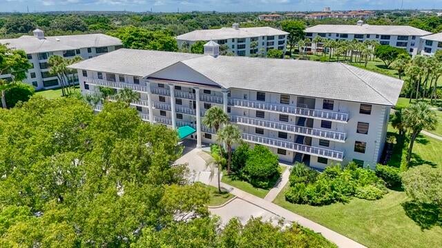3635 Whitehall Drive 302