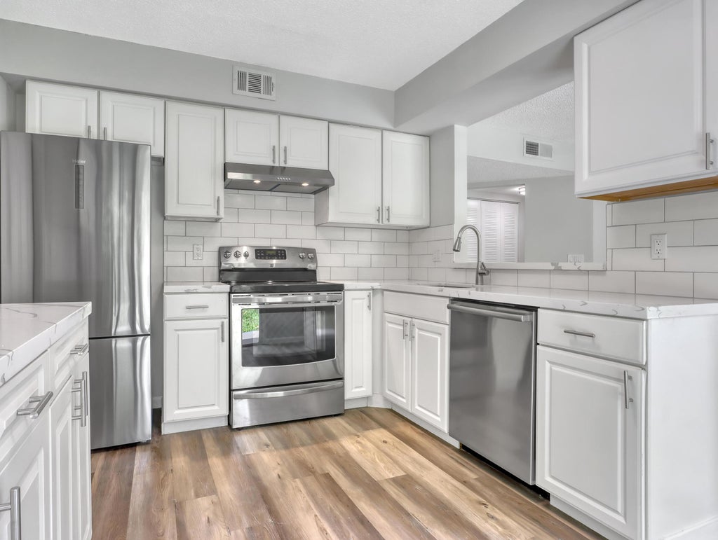 Photo of 18191 Jupiter Landings Drive, Jupiter, FL 33458 (MLS # R10927003)