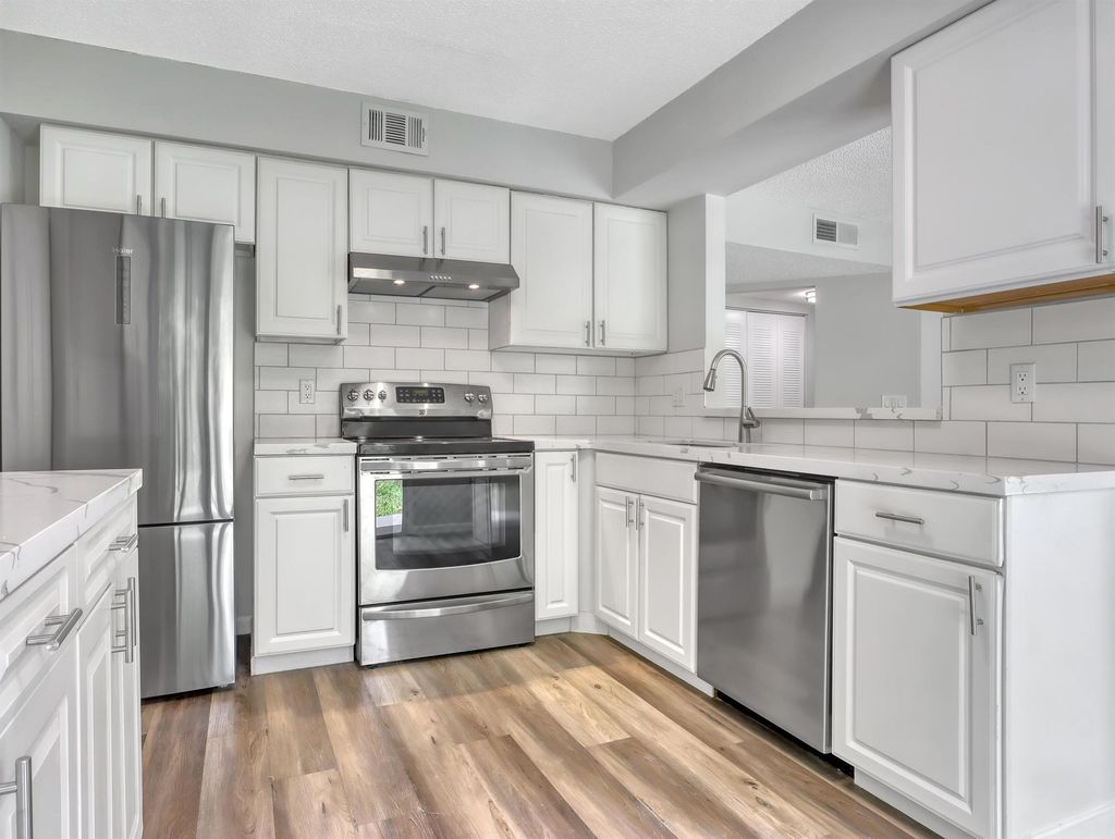 Photo of 18191 Jupiter Landings Drive, Jupiter, FL 33458 (MLS # R10927003)