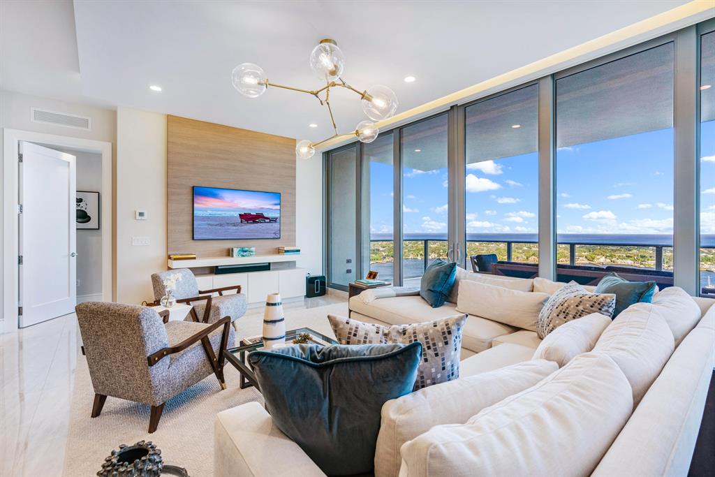 WATER CLUB NORTH PALM BEA - Residential