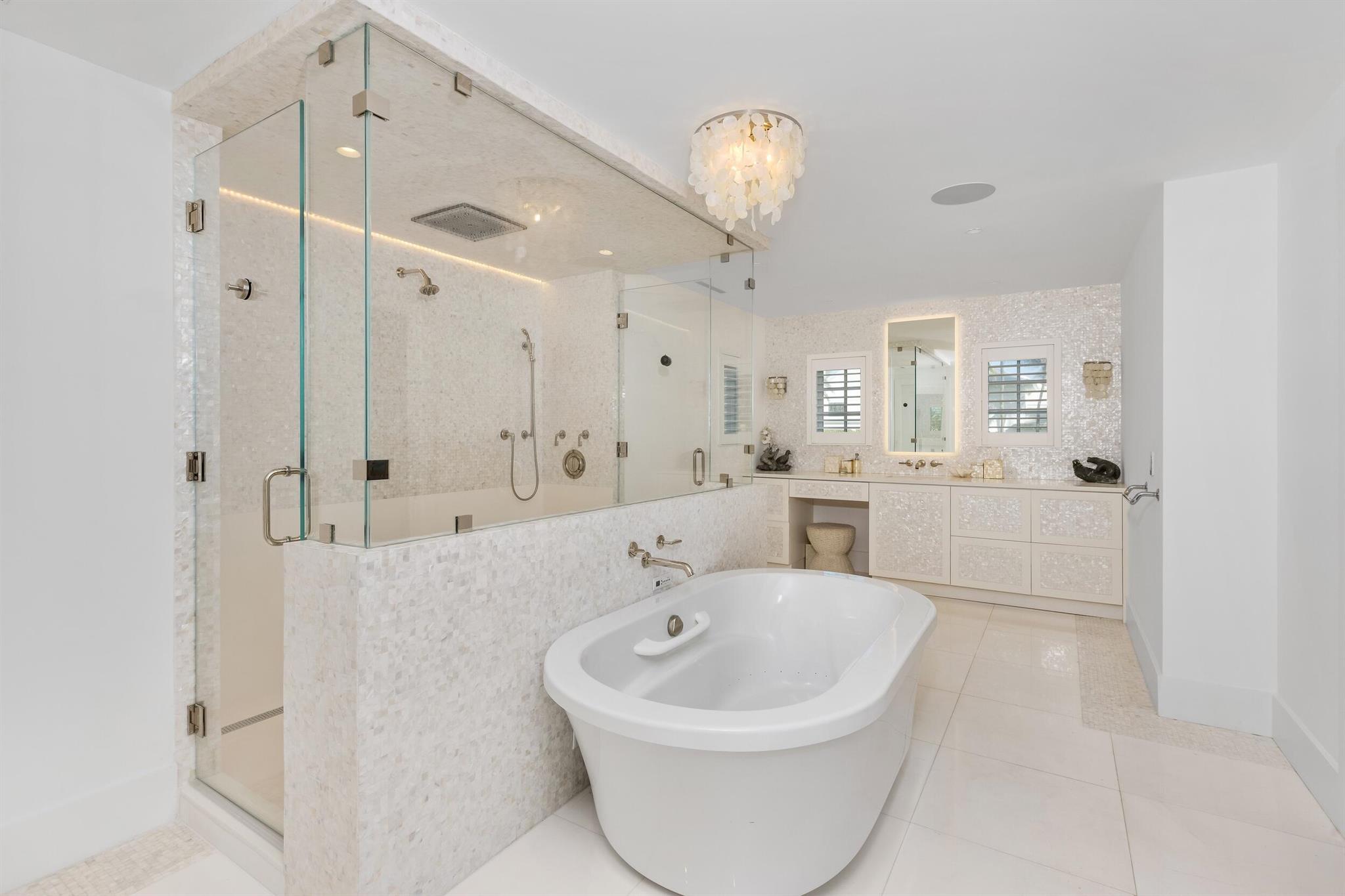 EL ENCANTO 2 - Residential