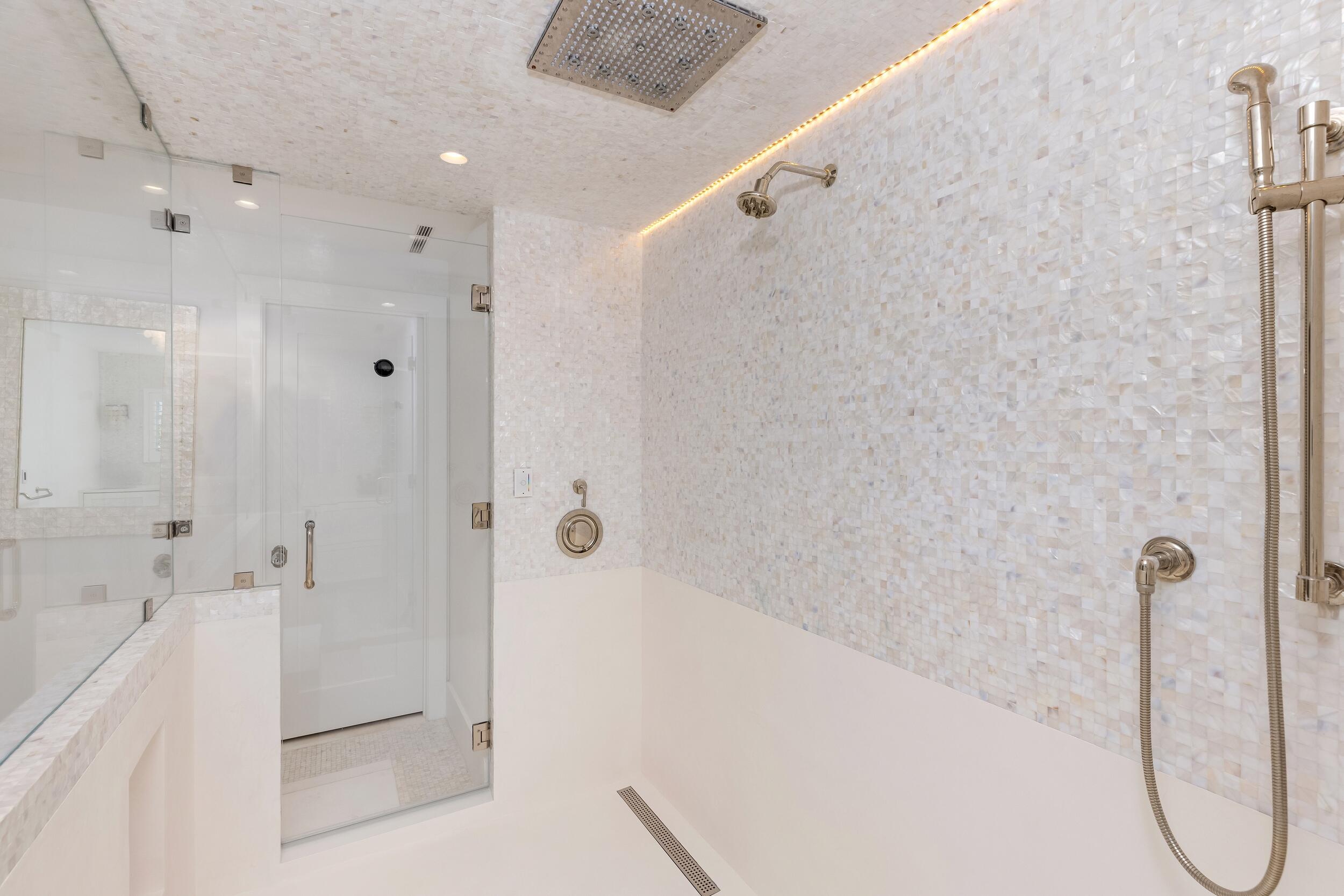 EL ENCANTO 2 - Residential