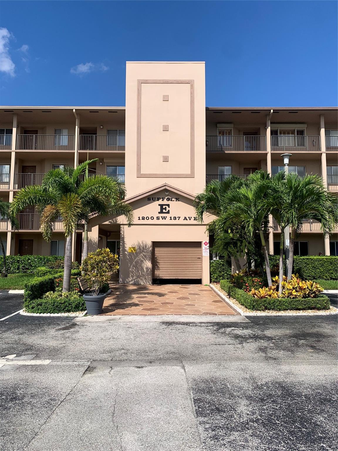 LARGEST ONE BEDROOM 1 1/2 BATHROOM IN THE COMMUNITY* THIS IS THE "NANDINA MODEL"* VERY CLEAN AND READY FOR IMMEDIATE OCCUPANCY* SPECTACULAR POOL AREA VIEW* COME LIVE THE LIFE STYLE IN CENTURY VILLAGE* WASHER AND DRYER IN UNIT! TOO MANY AMENTIES TO LIST!!