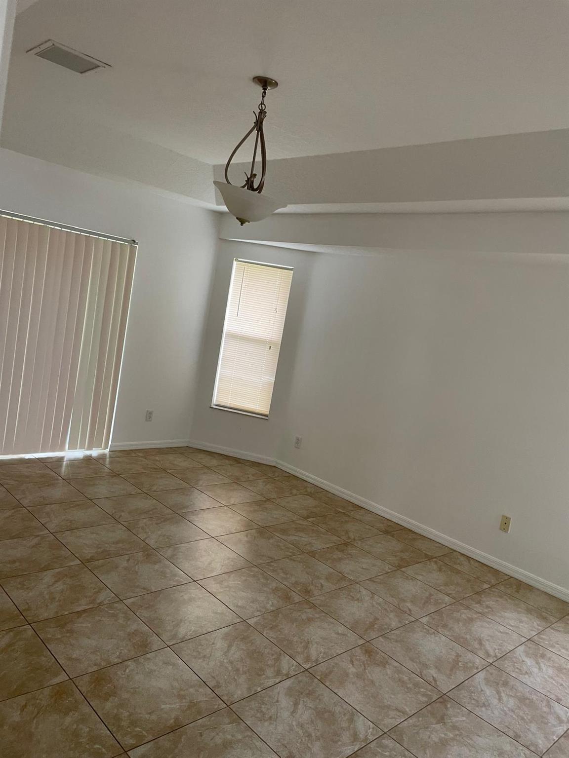 PORT ST LUCIE SECTION 28 - Residential Lease