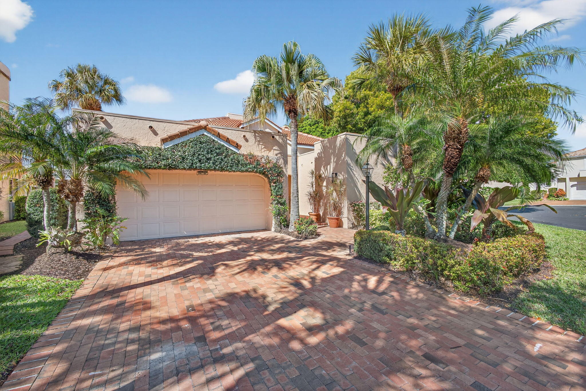 Narrows At Jonathans Landing - Residential