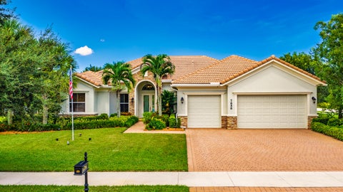 Photo of 7656 SE RAVISSANT Drive, Stuart, FL 34997 (MLS # B26077462)
