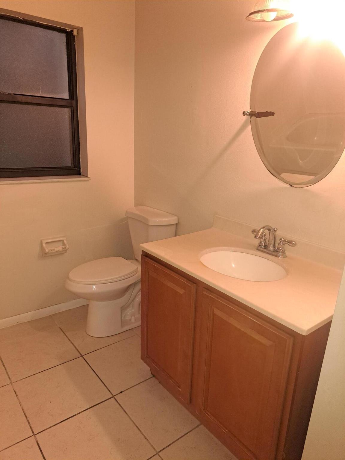 ISLAND HOUSE CONDOMINIUM - Residential Lease