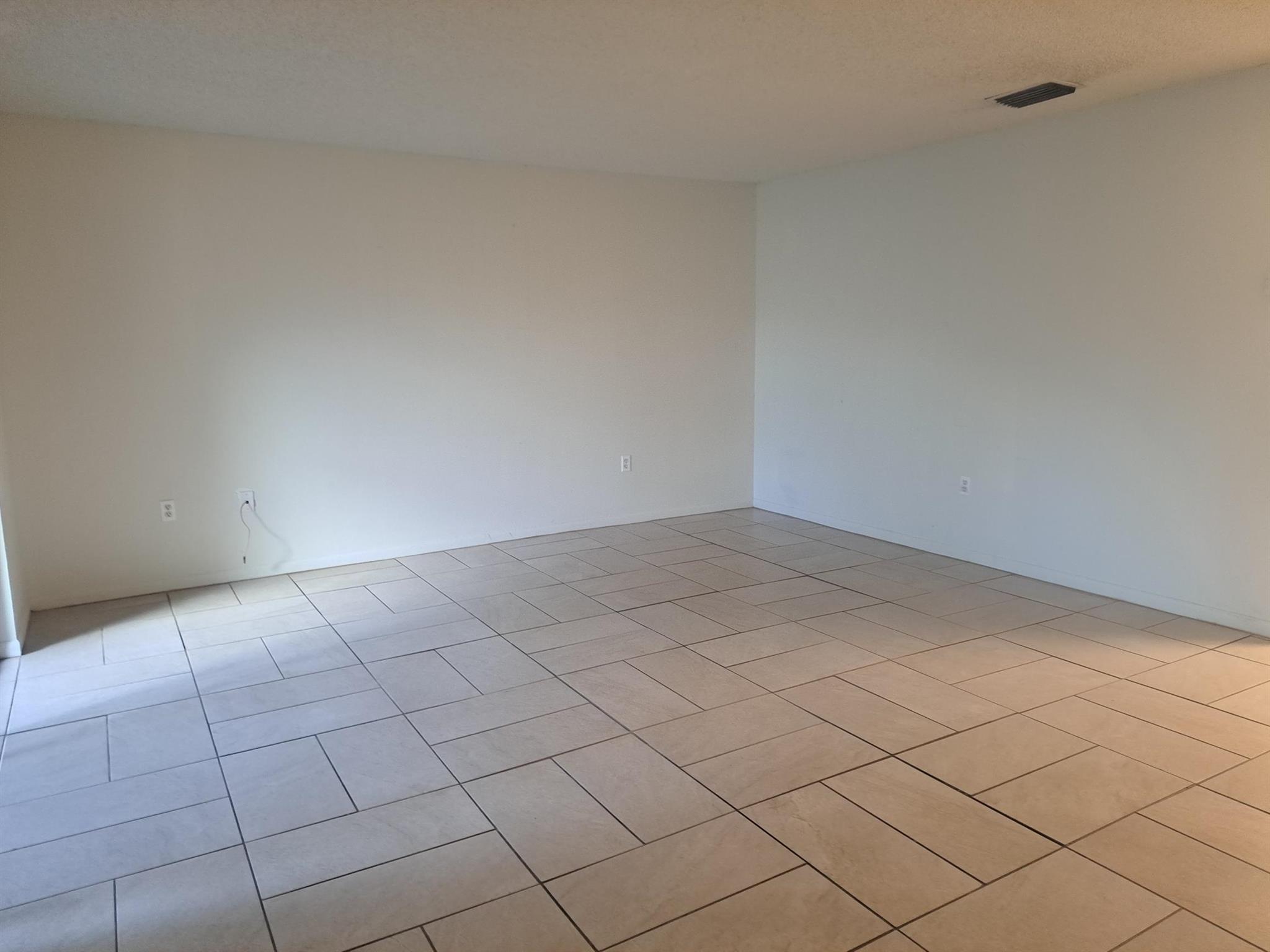ISLAND HOUSE CONDOMINIUM - Residential Lease